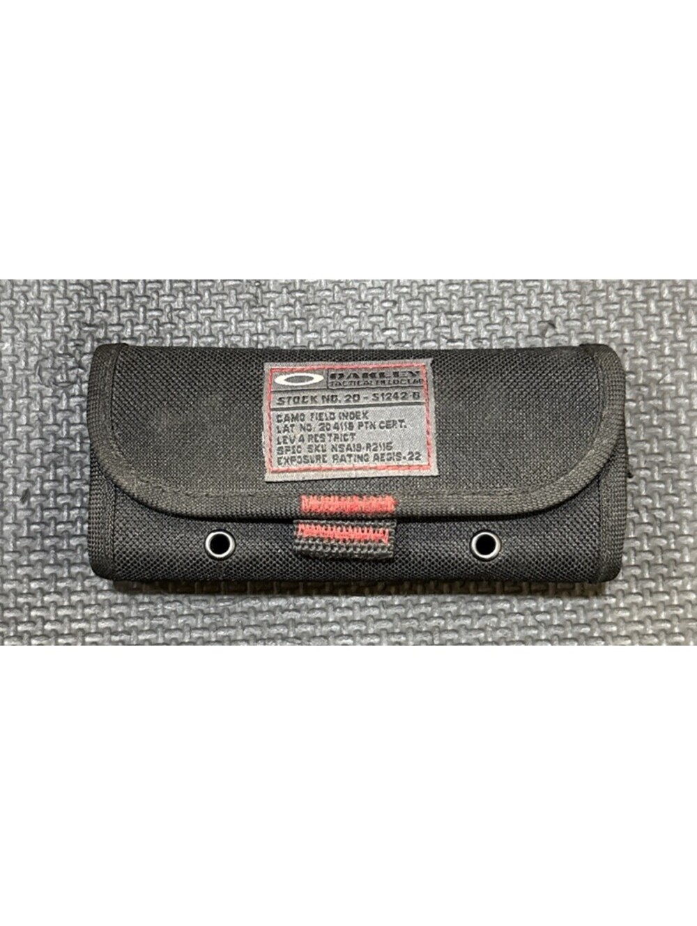 Oakley Tactical Case w/Lens Cleaner | 20-51242-B